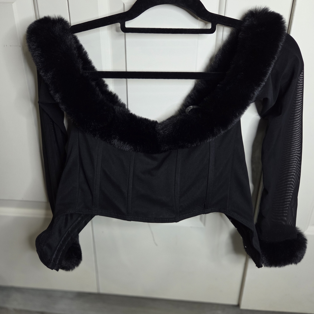 Discovery Black Faux Fur Trim Crop Top